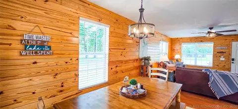 Dining - 56 Delaware St, Eufaula, OK 74432 photo 3 of 3