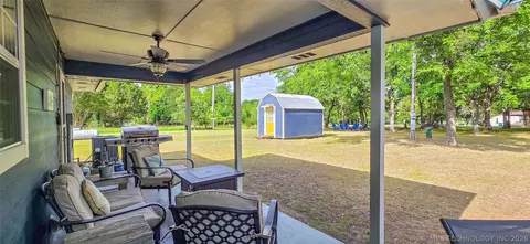Exterior - 56 Delaware St, Eufaula, OK 74432 photo 10 of 18