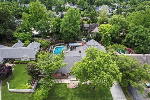 View/Area - 2430 E 32nd St, Tulsa, OK 74105 photo 1 of 4