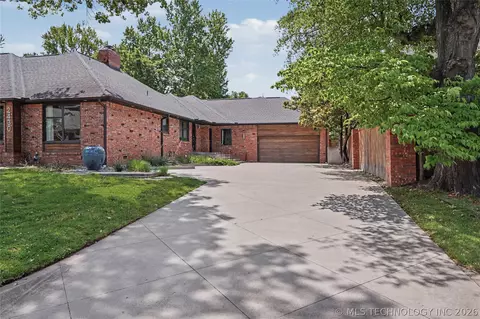 Exterior - 2430 E 32nd St, Tulsa, OK 74105 photo 3 of 9