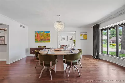 Dining - 2430 E 32nd St, Tulsa, OK 74105 photo 1 of 3