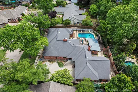 View/Area - 2430 E 32nd St, Tulsa, OK 74105 photo 3 of 4