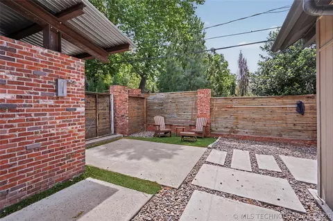 Exterior - 2430 E 32nd St, Tulsa, OK 74105 photo 8 of 9