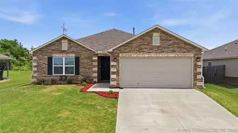 1609 S 31st Ct, Broken Arrow, OK 74014