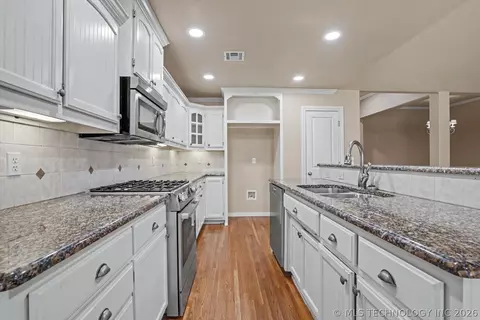 8417 E 99th Pl, Tulsa, OK 74133 photo 13
