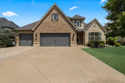223 E 128th St S, Jenks, OK 74037