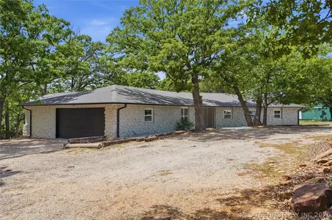 239 Wood Lake Dr, Sand Springs, OK 74063