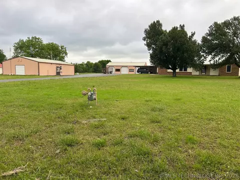 3300 W Davis Field Rd, Muskogee, OK 74401