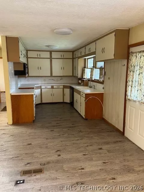 Other - 505 S 4th, Marlow, OK 73055 photo 7 of 14