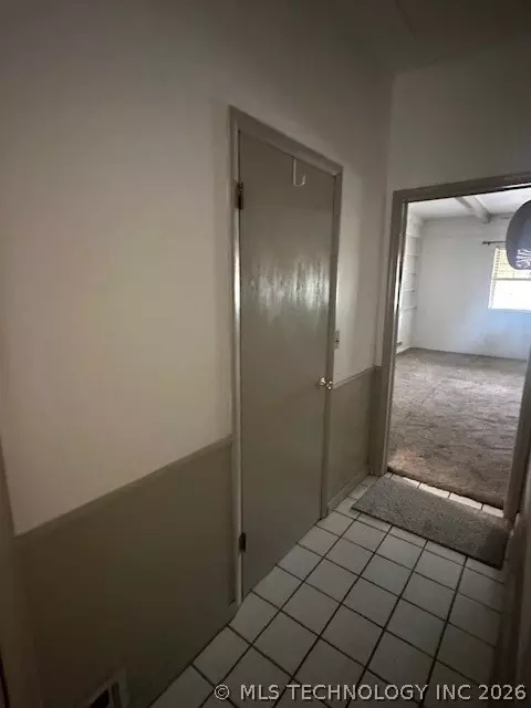 Entry Way - 505 S 4th, Marlow, OK 73055 photo 2 of 2