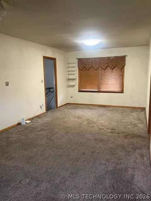 Living - 505 S 4th, Marlow, OK 73055 photo 7 of 7