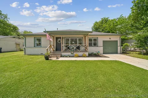 1642 S Ash Pl, Broken Arrow, OK 74012