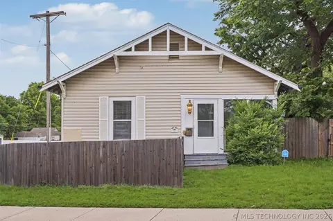 2803 E 3rd St, Tulsa, OK 74104