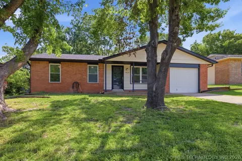 14619 S Yukon Ave, Glenpool, OK 74033