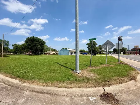 Schely Street, Vian, OK 74962