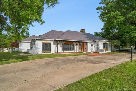 Exterior - 3215 E 61st St, Tulsa, OK 74136 photo 12 of 13