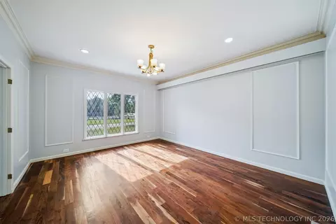 Living - 3215 E 61st St, Tulsa, OK 74136 photo 4 of 7