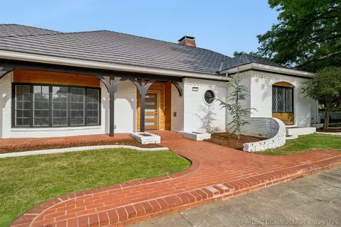 3215 E 61st St, Tulsa, OK 74136