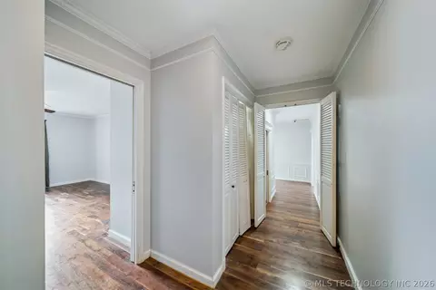 Entry Way - 3215 E 61st St, Tulsa, OK 74136 photo 4 of 5