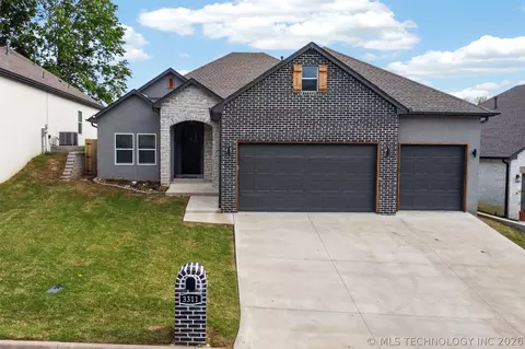 3311 Harbour Town Pl, Claremore, OK 74019