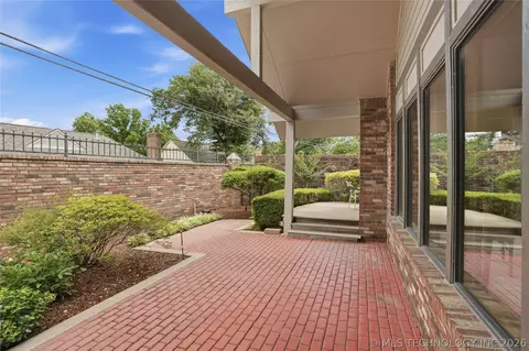 Exterior - 3413 E 58th Pl, Tulsa, OK 74135 photo 5 of 8