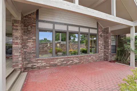 Exterior - 3413 E 58th Pl, Tulsa, OK 74135 photo 6 of 8