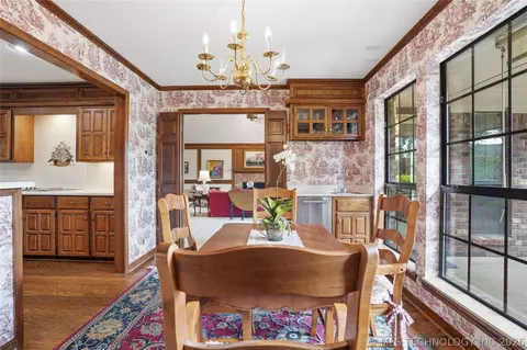 Dining - 3413 E 58th Pl, Tulsa, OK 74135 photo 2 of 4
