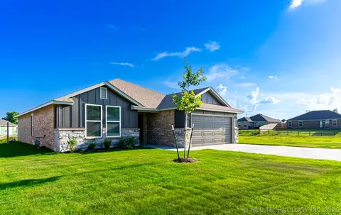 2511 W Main St, Collinsville, OK 74021
