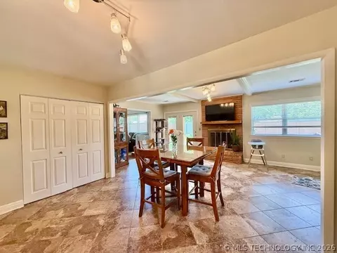 Dining - 8556 E 32nd St, Tulsa, OK 74145 photo 1 of 3