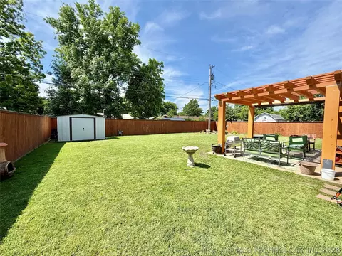 Exterior - 8556 E 32nd St, Tulsa, OK 74145 photo 4 of 11