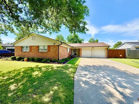 Exterior - 8556 E 32nd St, Tulsa, OK 74145 photo 11 of 11