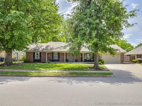 6904 E 53rd Pl, Tulsa, OK 74145