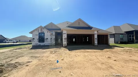 10888 S 279th East Ave, Coweta, OK 74008