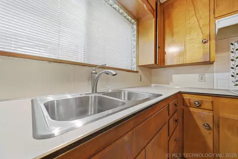 Kitchen - 5355 E 30th St, Tulsa, OK 74114 photo 2 of 4