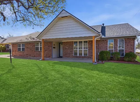 7446 E 53rd Pl, Tulsa, OK 74145