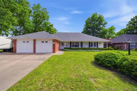 620 Grove Crest Rd, Pryor, OK 74361
