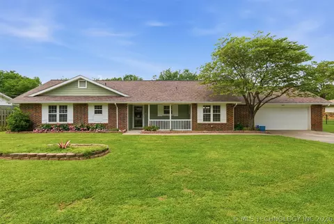 635 S Pecan St, Oologah, OK 74053