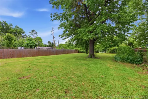 Exterior - 5928 E 26th St, Tulsa, OK 74114 photo 7 of 7