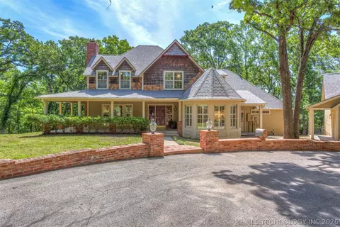 524 E 118th St S, Jenks, OK 74037