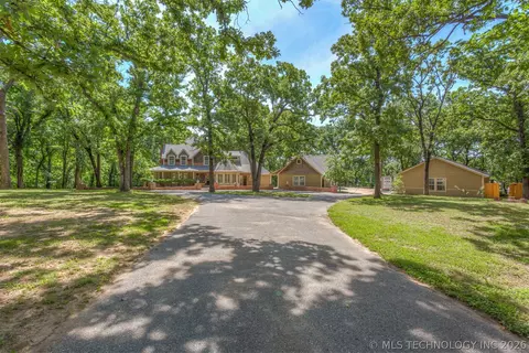 524 E 118th St S, Jenks, OK 74037