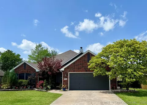 9922 N 120th Ave E, Owasso, OK 74055