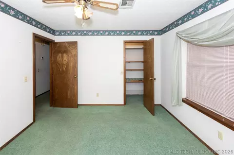 Bedroom - 1914 Windsor Dr, Duncan, OK 73533 photo 2 of 2