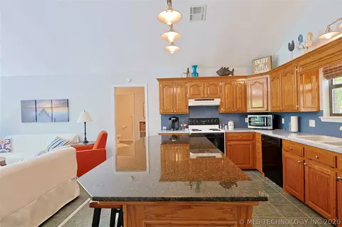 Kitchen - 424808 E 1166 Rd, Eufaula, OK 74432 photo 2 of 5