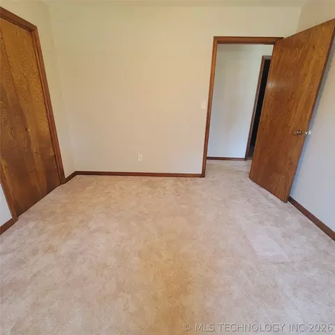 Bedroom - 414250 E 1074 Rd, Checotah, OK 74426 photo 3 of 9
