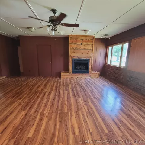 Living - 414250 E 1074 Rd, Checotah, OK 74426 photo 1 of 6