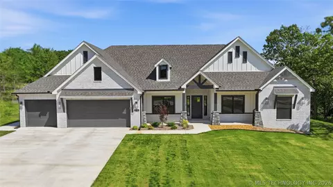 2722 Highlands Pl, Sapulpa, OK 74066