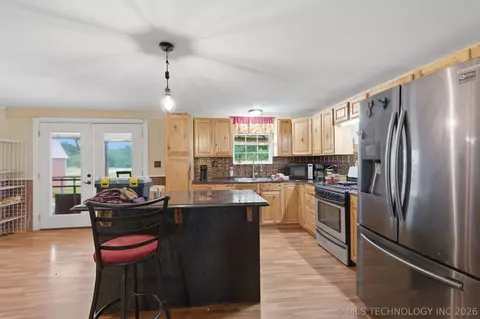 Kitchen - 448672 1011 Rd, Gore, OK 74435 photo 1 of 2