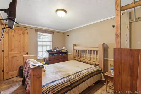 Bedroom - 448672 1011 Rd, Gore, OK 74435 photo 2 of 2