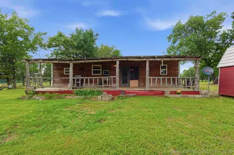 Exterior - 448672 1011 Rd, Gore, OK 74435 photo 2 of 3