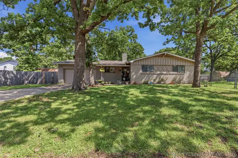 3007 W 55th St, Tulsa, OK 74107
